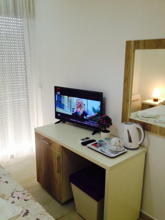 Apartments Croma Улцинь Екстер'єр фото