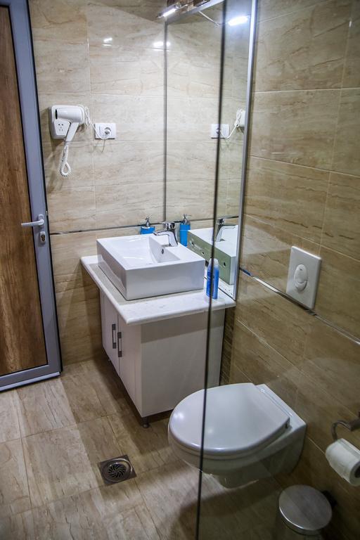 Apartments Croma Улцинь Екстер'єр фото