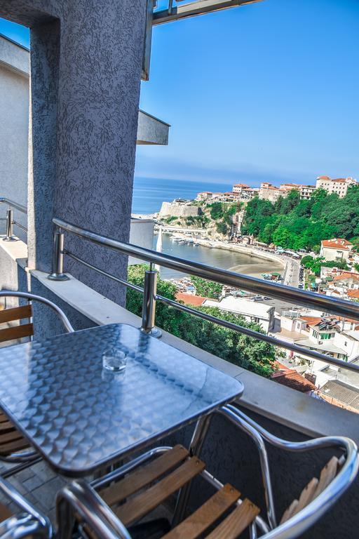 Apartments Croma Улцинь Екстер'єр фото